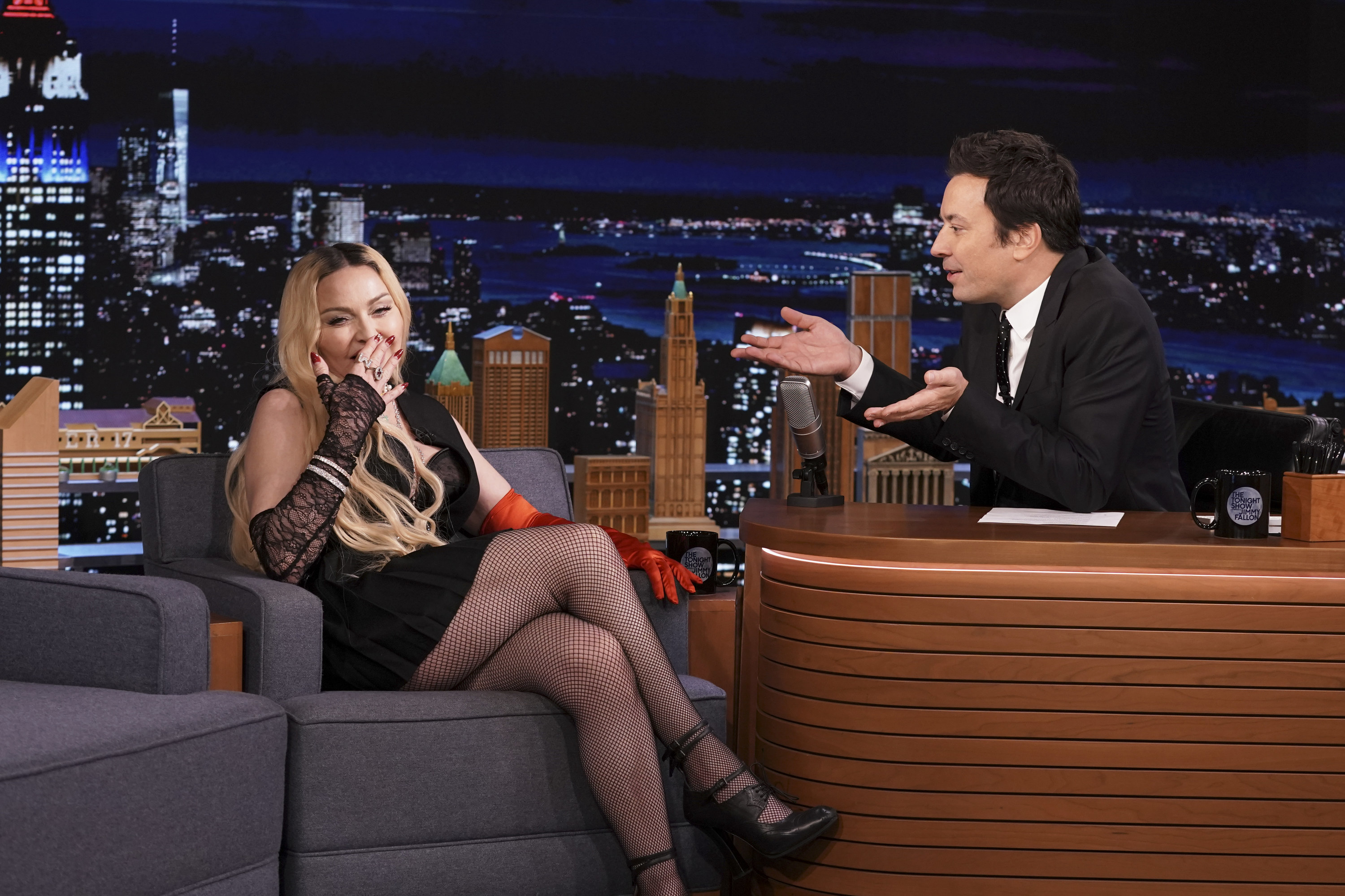 Tonight Show Celebrity Pantyhose Upskirts - Madonna Flashed Her Butt On \