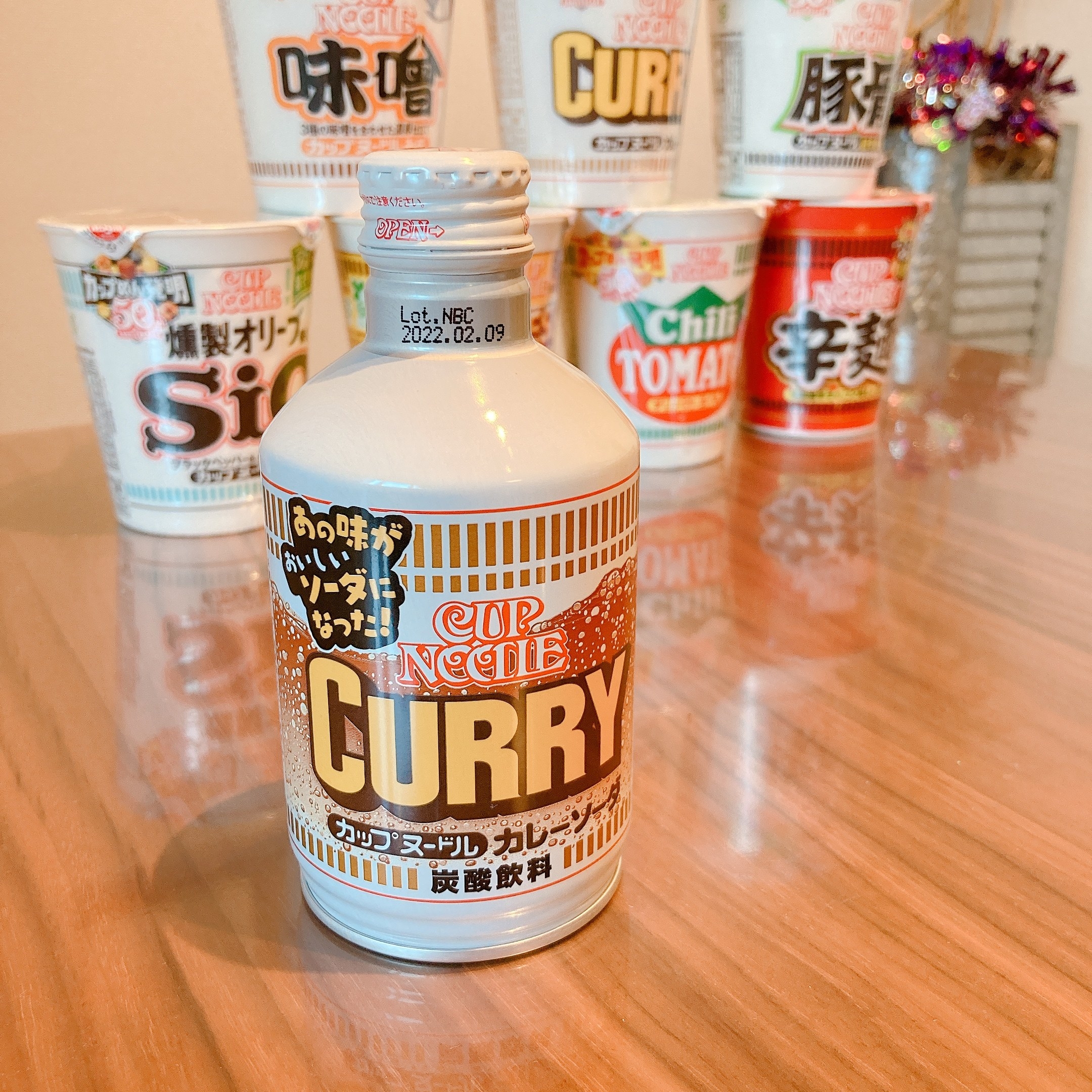 日清やりおったな…50周年カップヌードルBOXに笑いが止まらない 日清やりおったな…50周年カップヌードルBOXに笑いが止まらない