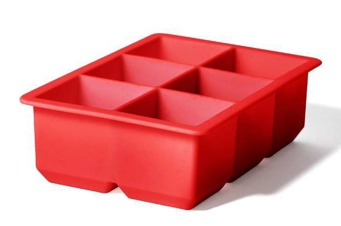 The silicone ice tray