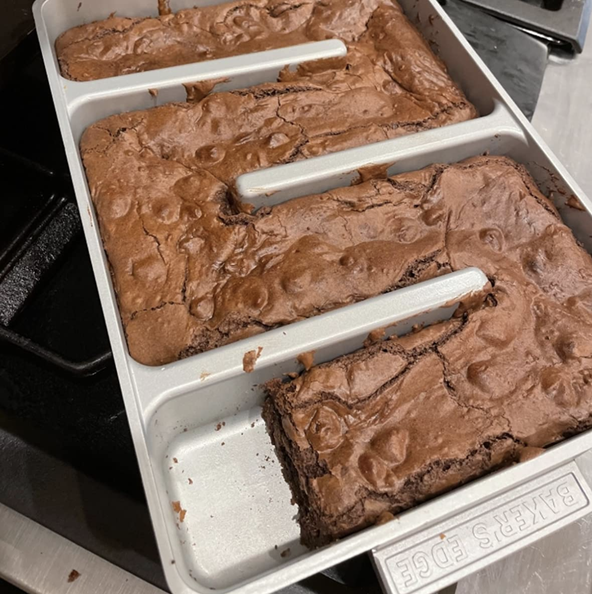 A customer review photo of the Baker&#x27;s Edge brownie pan filled with brownies