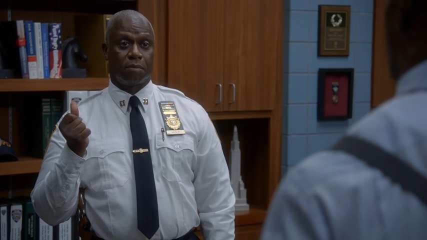 Holt snapping his fingers at Terry in &quot;Brooklyn Nine-Nine&quot;