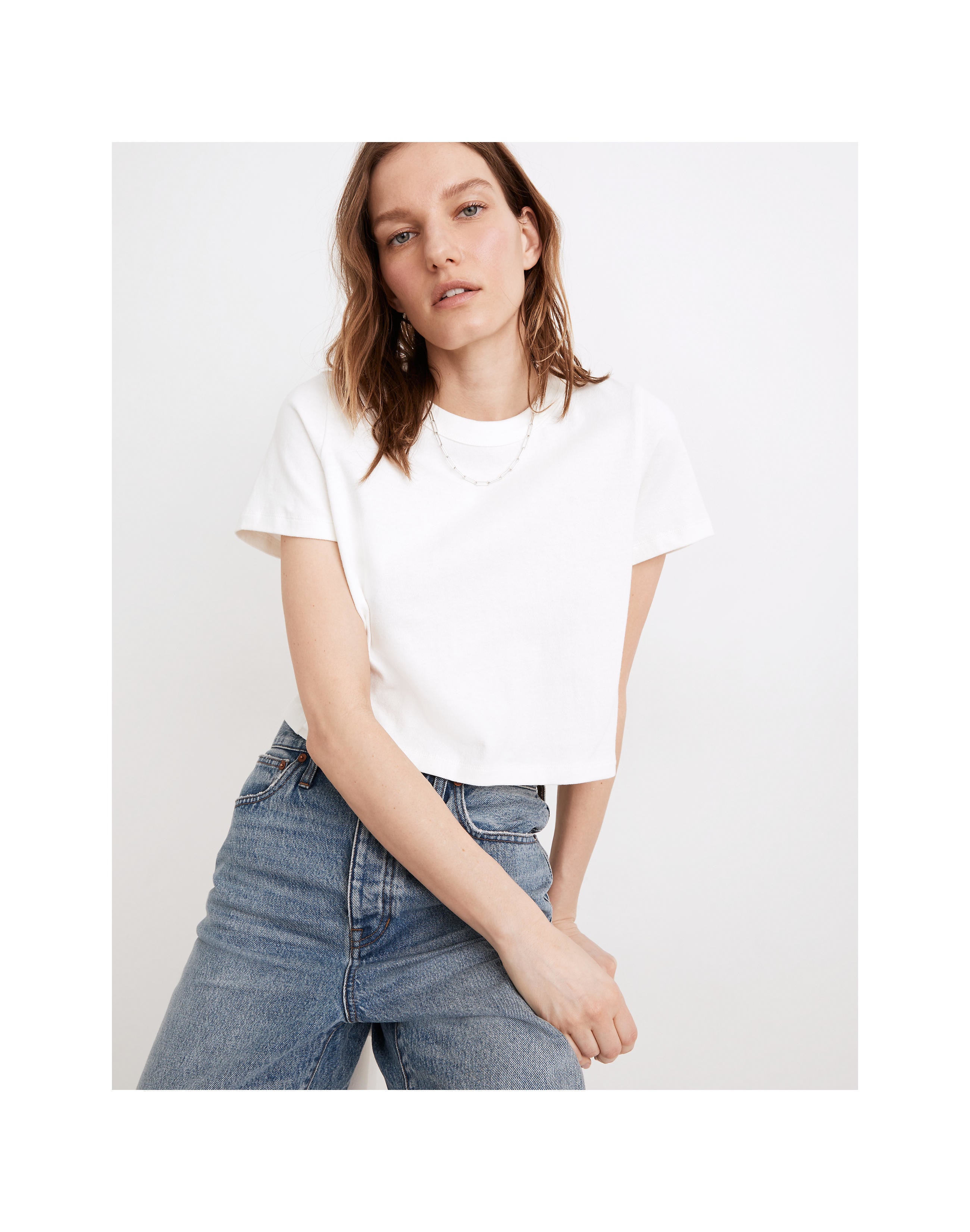23 Best White Crop Tops That Midriffs 