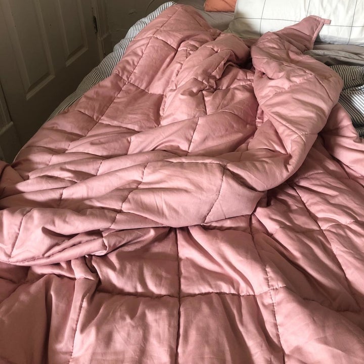 13 Best Weighted Blankets On Amazon To Keep Cozy 2022