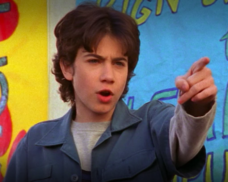 Gordo pointing at something off camera in &quot;Lizzie McGuire&quot;