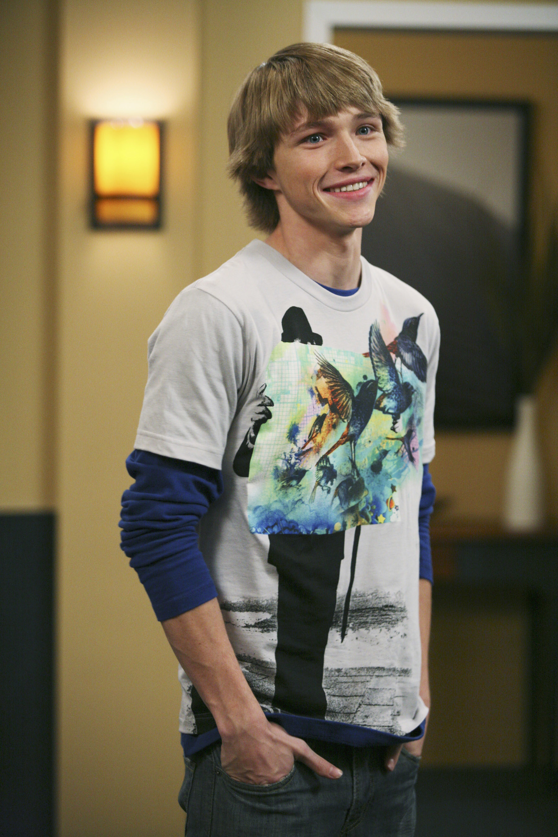 Sterling Knight with long blonde hair on &quot;Sonny With a Chance&quot;