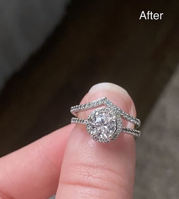 the same reviewer shows the results after using the pen. The ring is shiny and sparkling