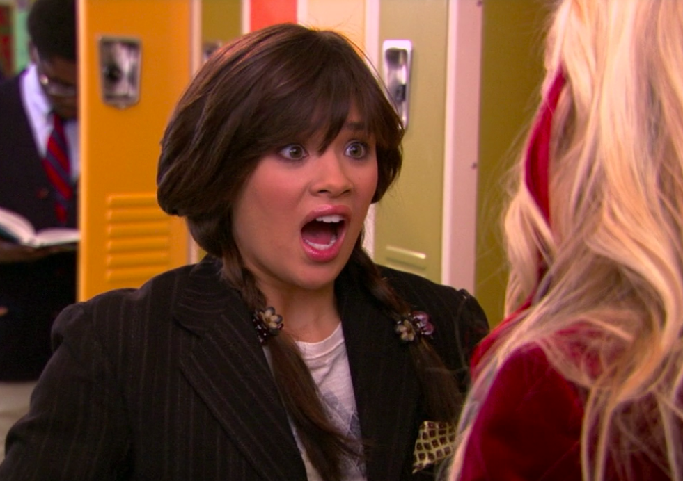 Nicole looking shocked in an episode of "Jonas"