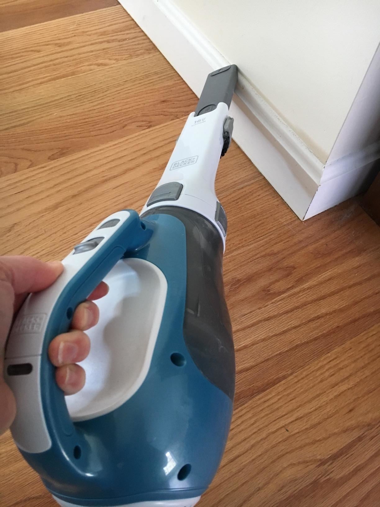 BLACK+DECKER dustbuster Handheld Vacuum, Cordless, 16V (CHV1410L)