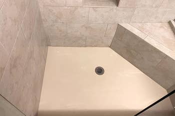 setelah gambar shower yang sama benar-benar bersih