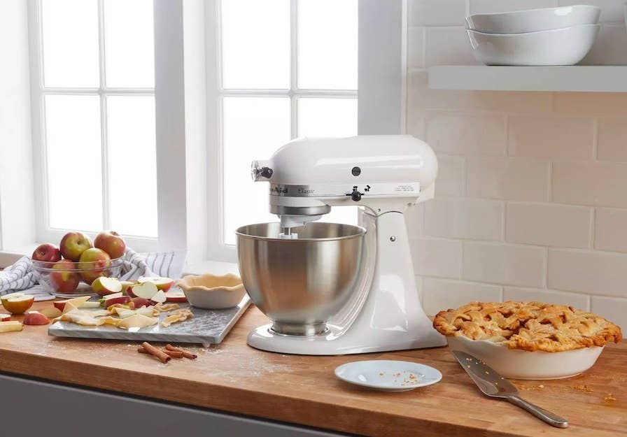 5 Must-Have Kitchen Appliances That Make Cooking Easy