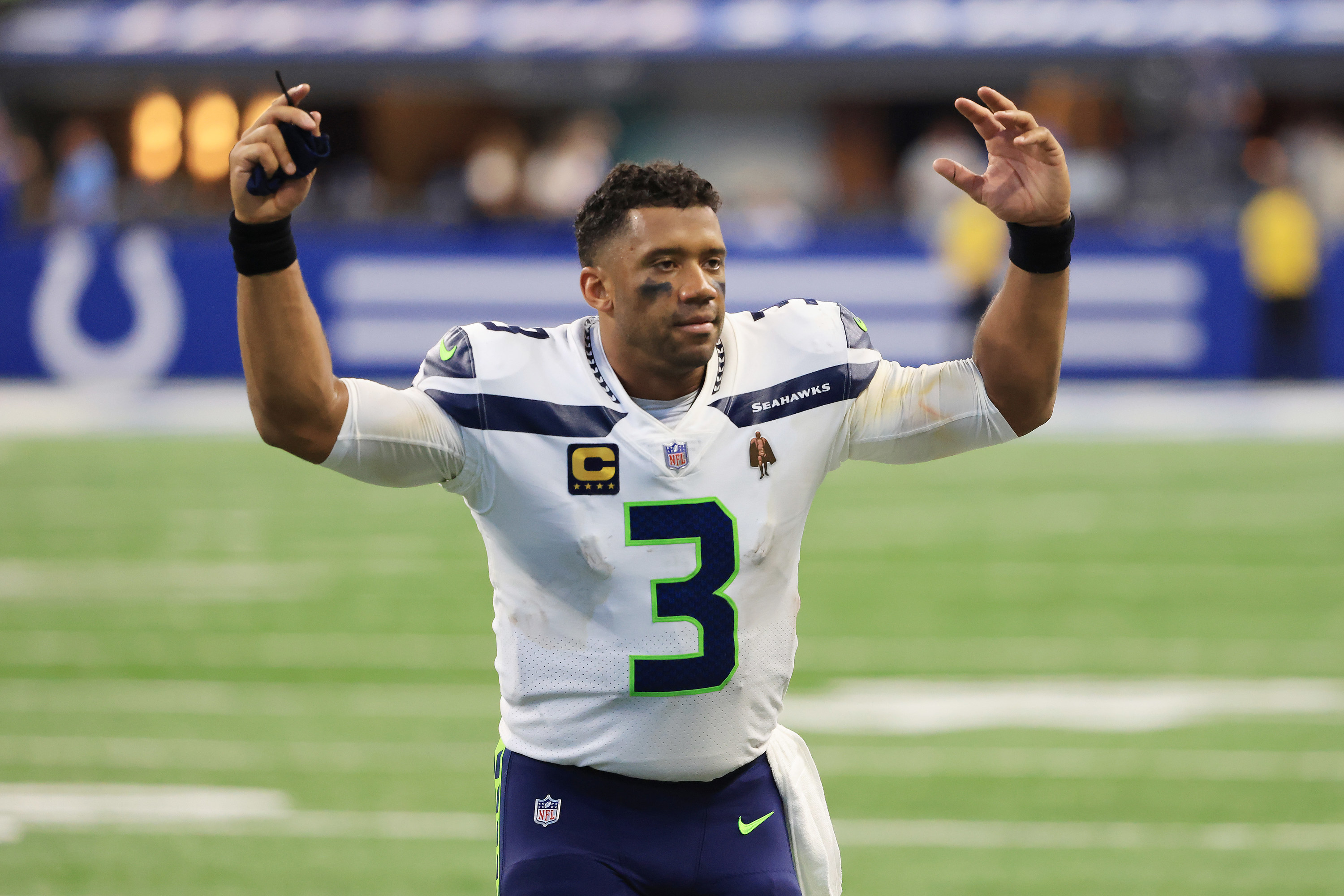 Russell Wilson pumps up the crowd