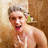 Niall dancing in the shower