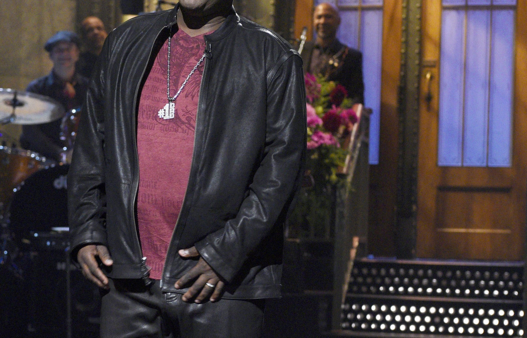 Tracy Morgan hosting SNL on stage