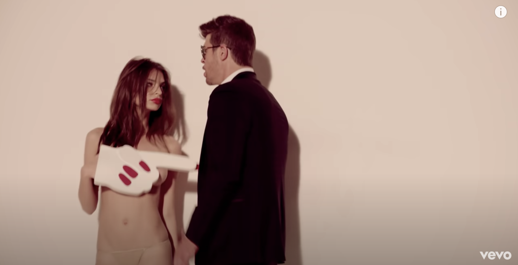 Robin Thicke Blurred Lines Uncensored