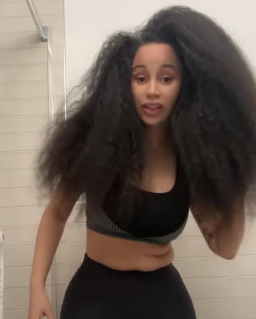 Cardi showing off her hair growth