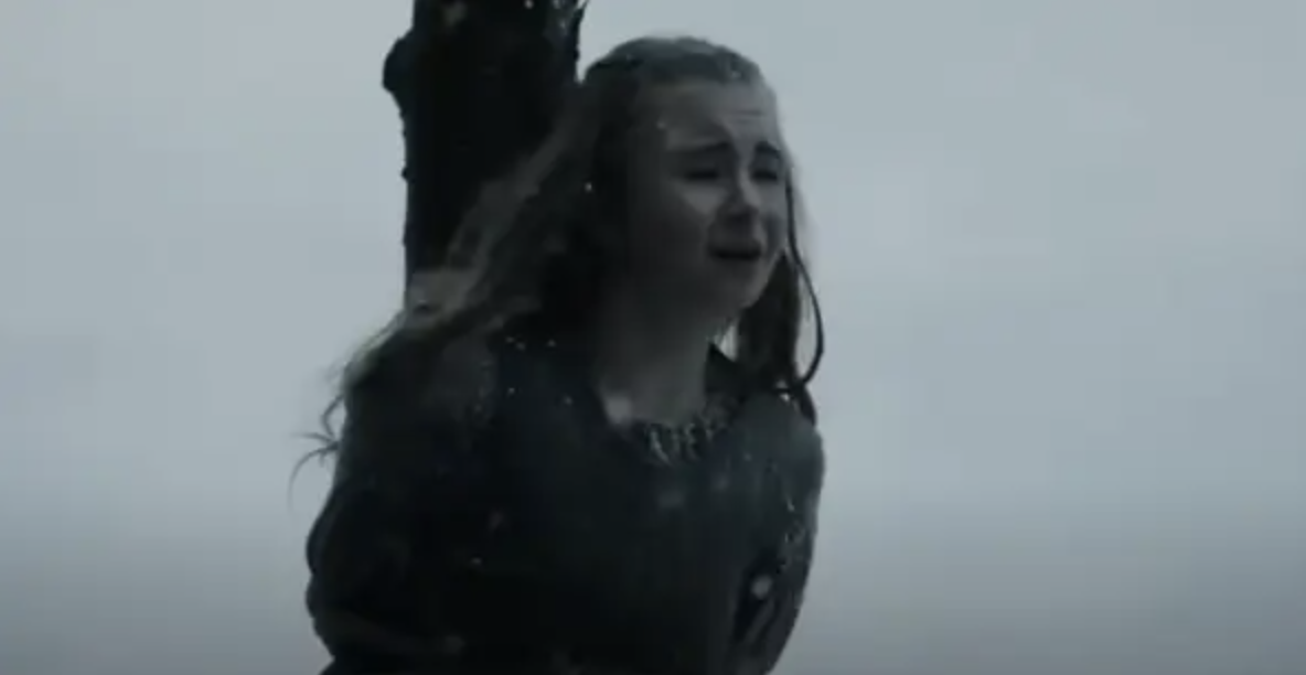 Shireen crying and tied at the stake