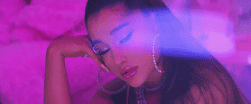 ariana grande singing in the &quot;7 rings&quot; video