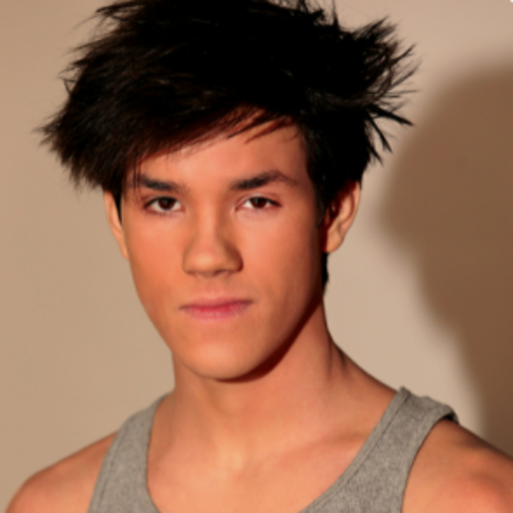 повелитель стихий от нетфликс. иэн оусли — сокка:. киавентио тарбелл. иэн аусли. Ian ousley.