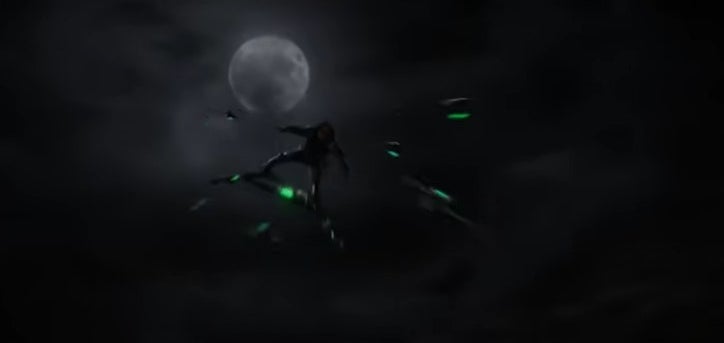 The Green Goblin firing sharp projectiles from his glider in the night sky in &quot;Spider-Man: No Way Home&quot;