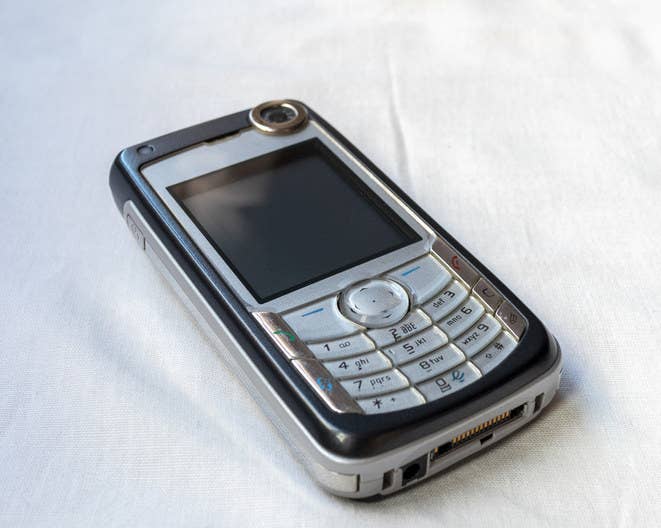An early 2000s cellphone