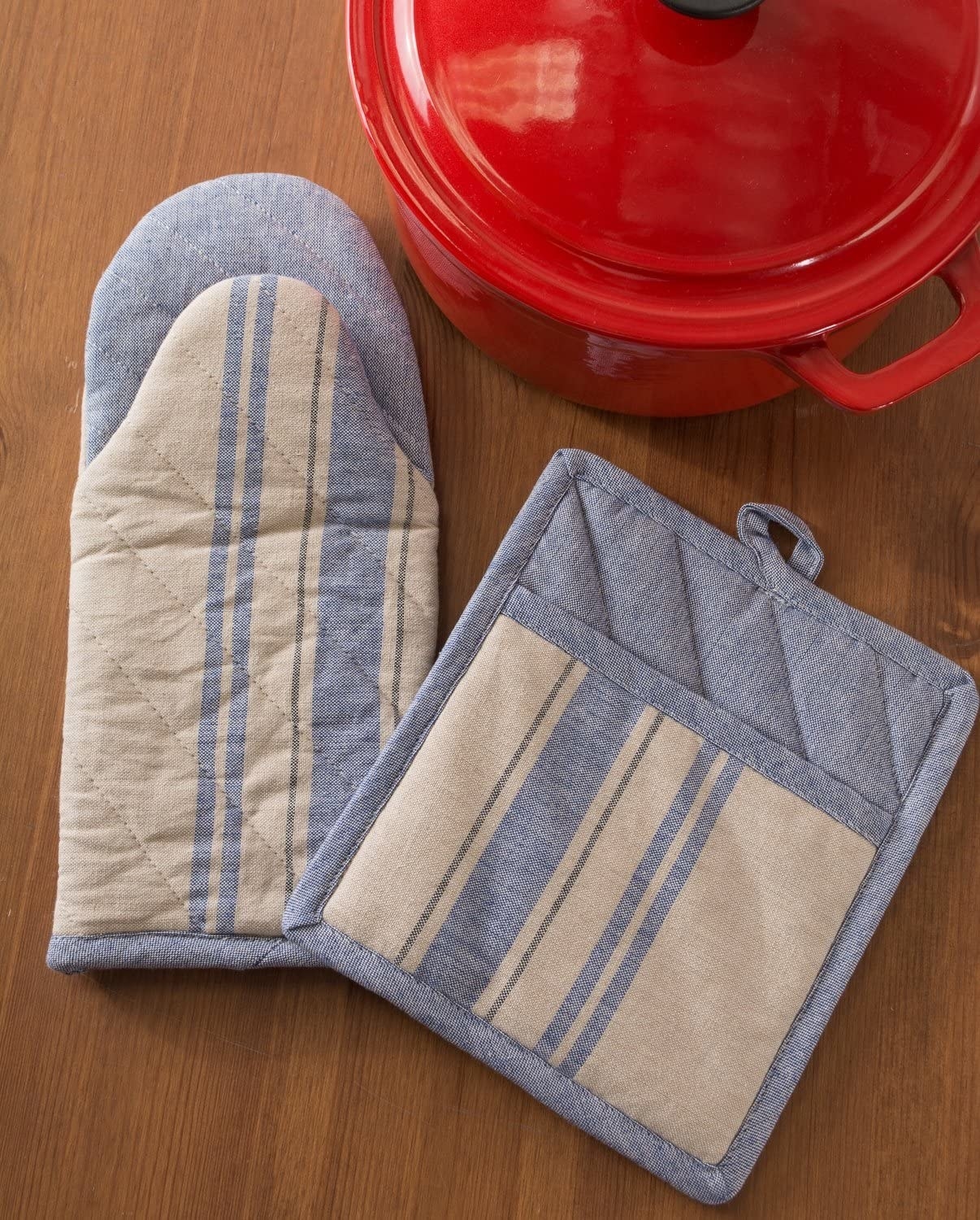 oven mit and pot holder with blue and beige stripe design