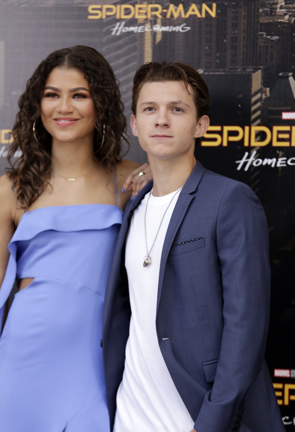 Tom Holland And Zendaya Addressed The Viral Kissing Paparazzi Photos ...