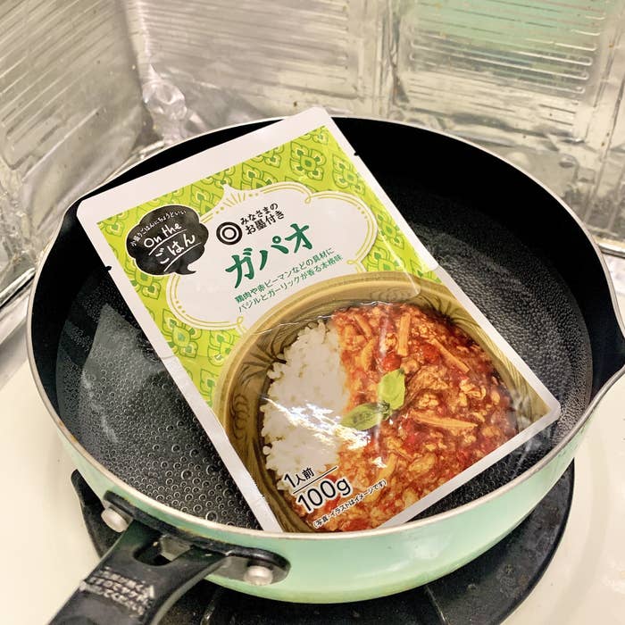 SEIYU（西友）のオススメの食品「みなさまのお墨付き on the ごはん ガパオ」
