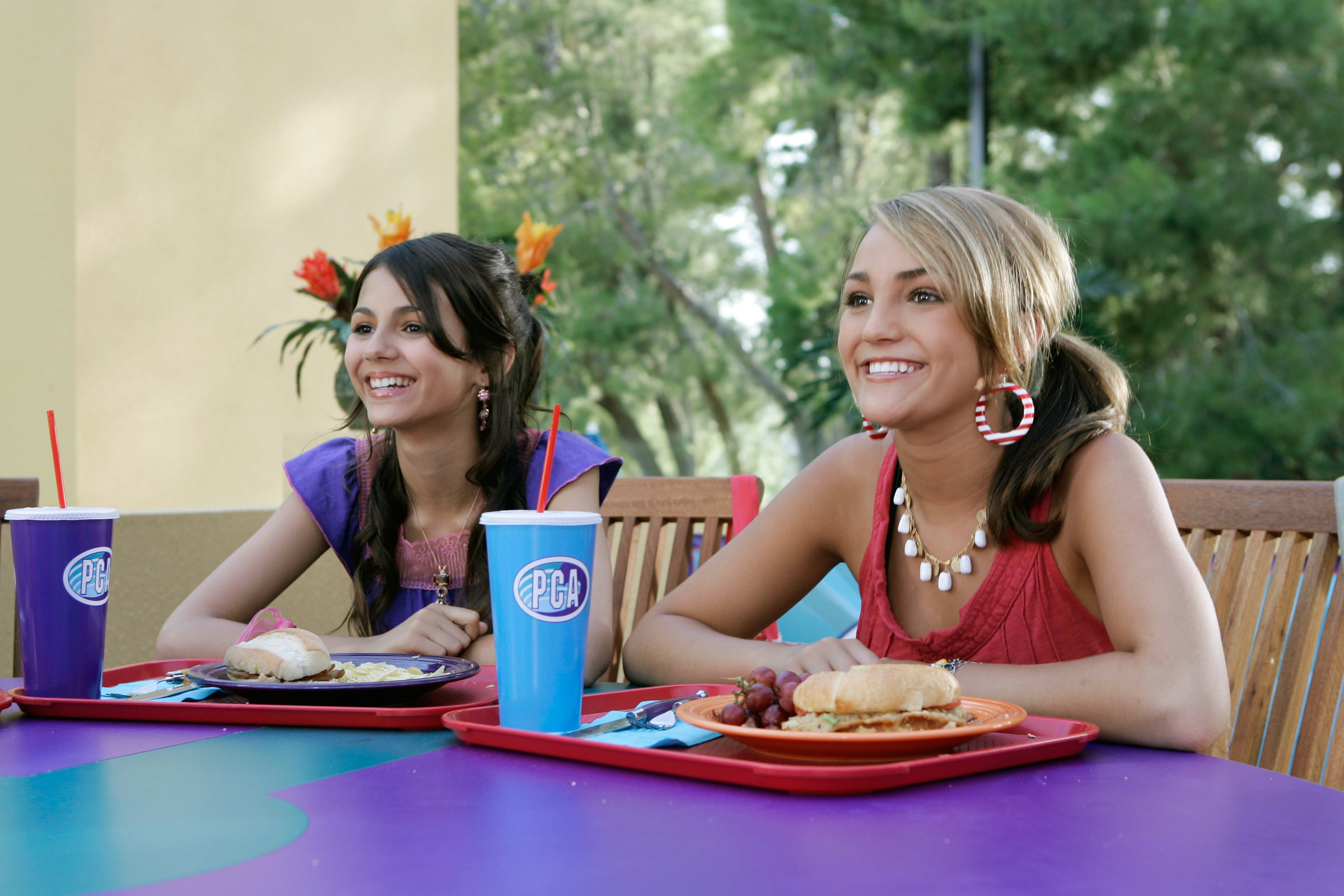 Victoria Justice and Jamie Lynn Spears in &quot;Zoey 101&quot;
