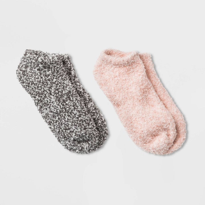 18 Best Fuzzy Socks To Keep Your Feet From Freezing