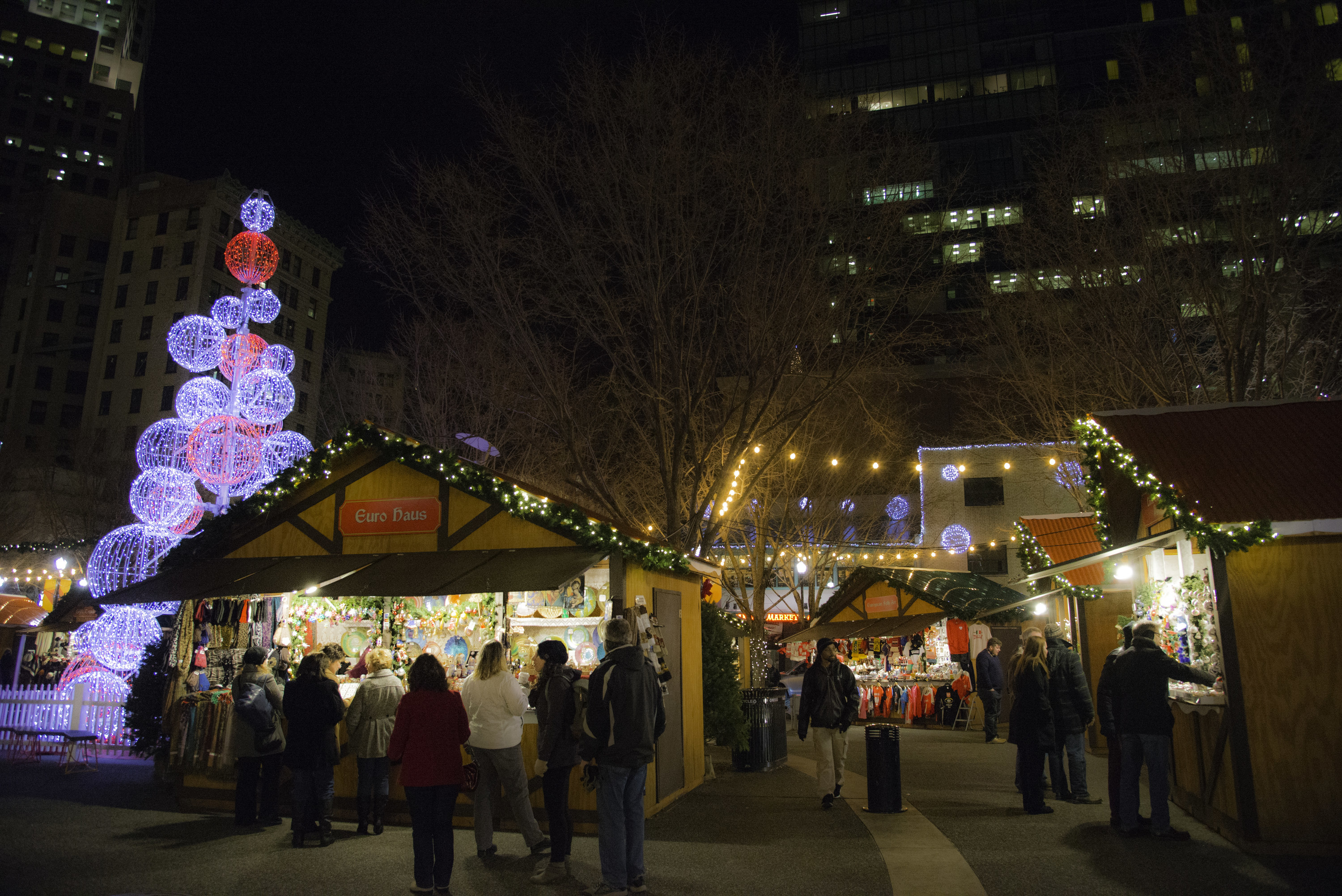 Christmas market in Pittsburgh with Christmas lights