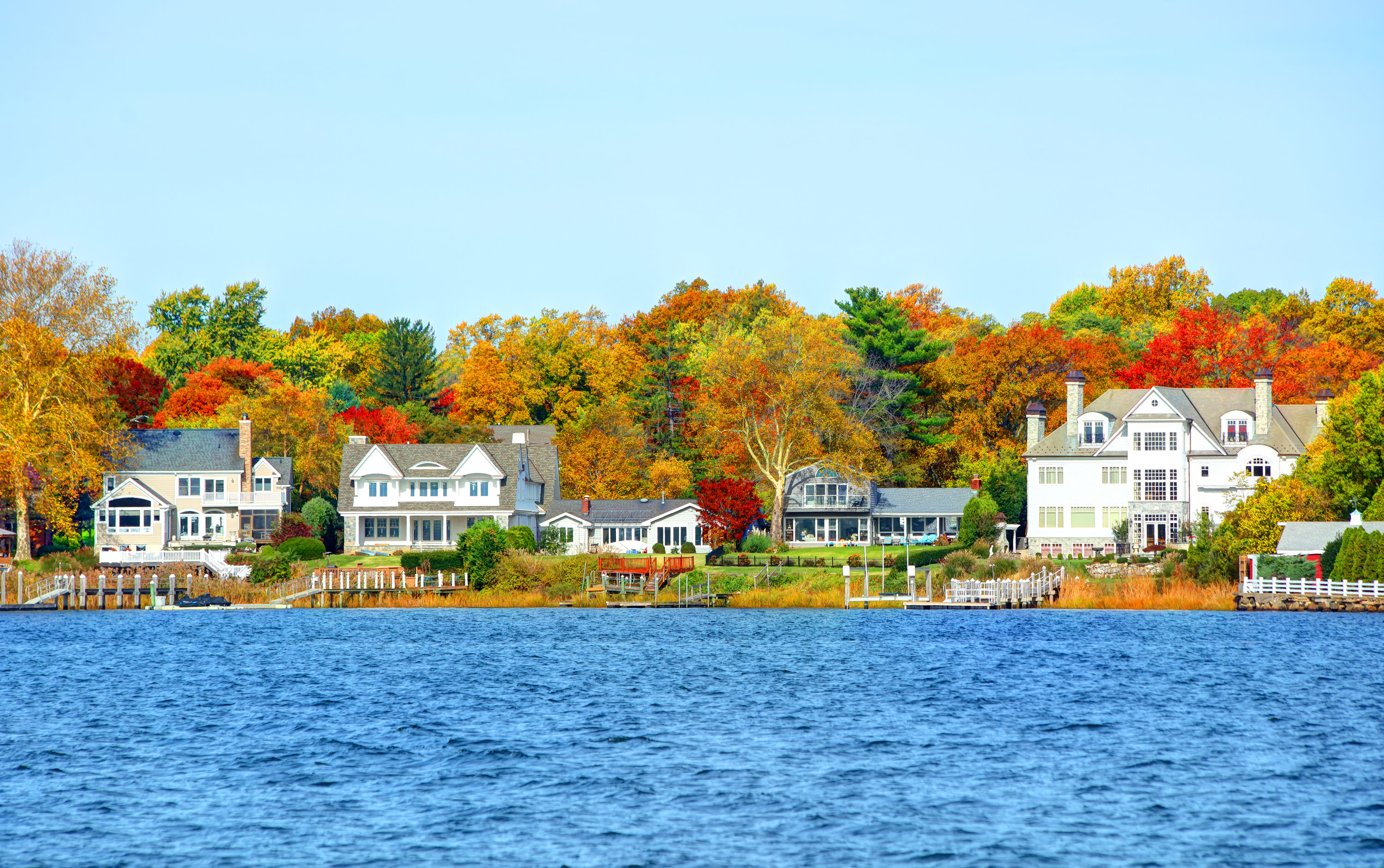 Houses along the Navesink River in Red Bank, New Jersey