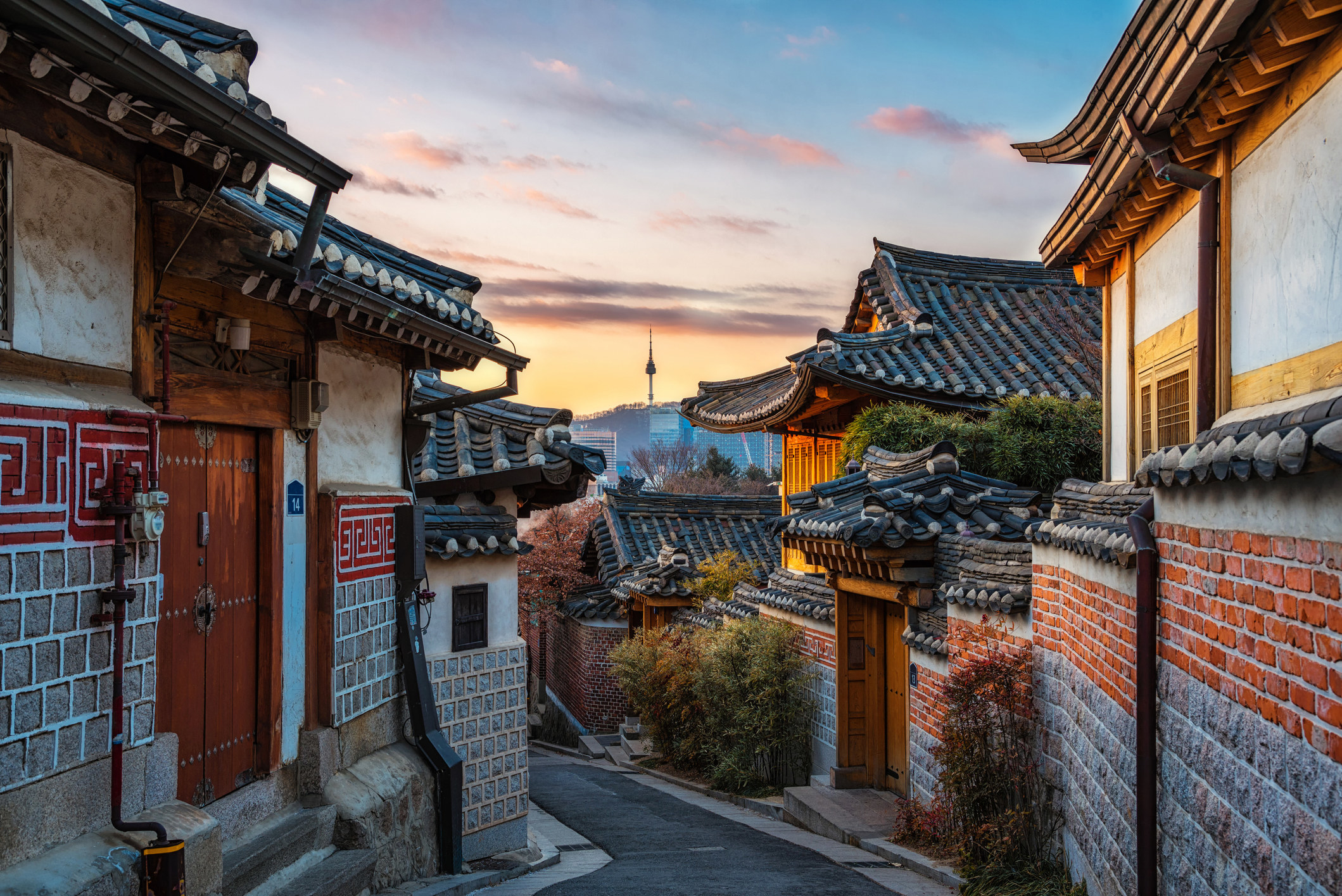 A street with traditional-style buildings in Seoul.