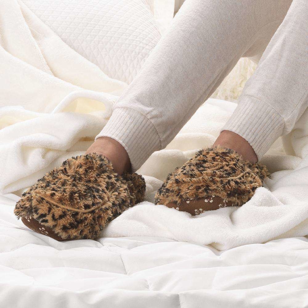 Best women's best sale fuzzy slippers