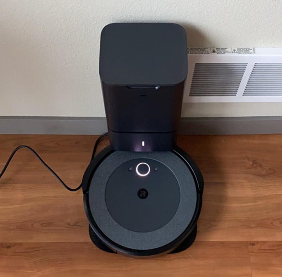reviewer pic or the roomba vacuum