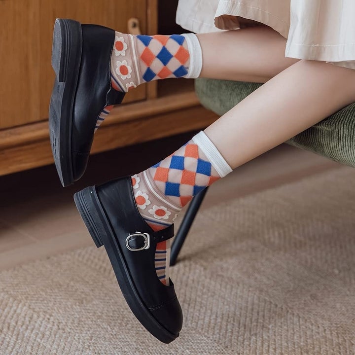 model wearing the diamond and daisy pattern