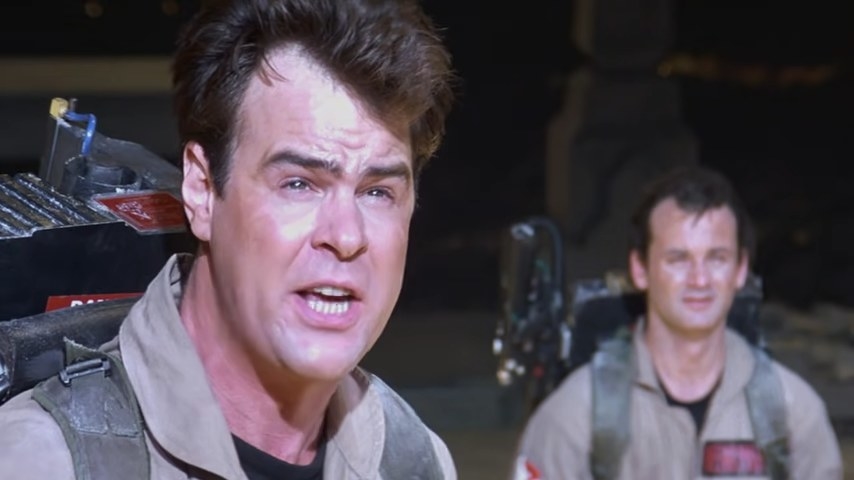 Ray talking with Venkman behind him in &quot;Ghostbusters&quot;