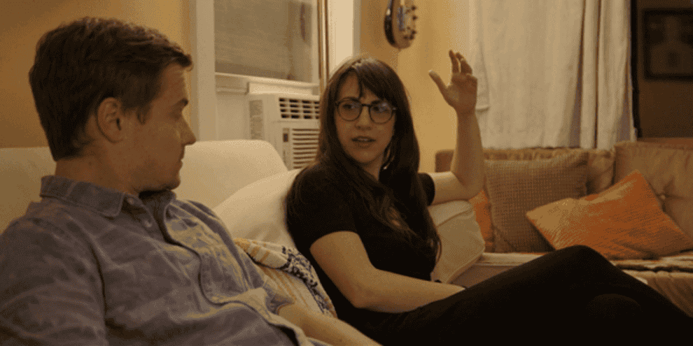 Gif of Leah and Nick in the film &quot;The End of Us&quot;