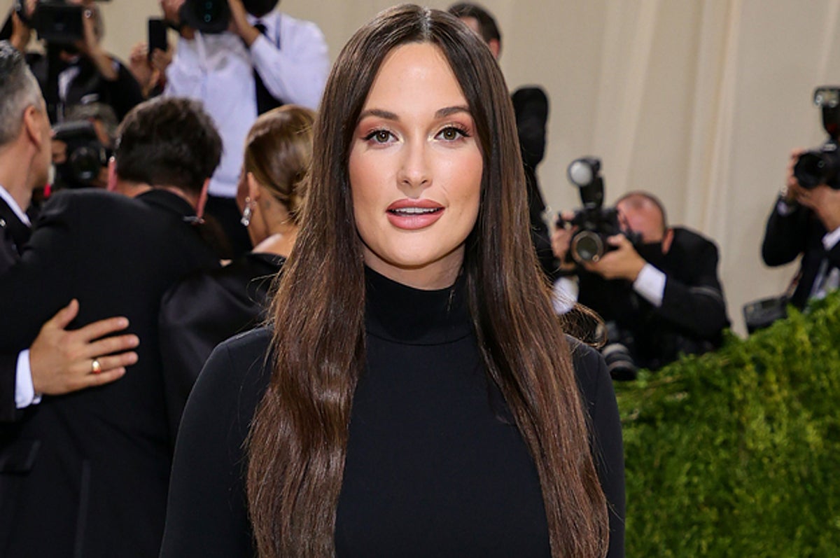 Kacey Musgraves Explains Her Nude SNL Performance