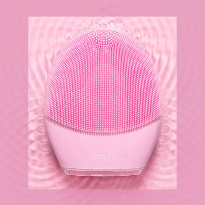 Pink Luna 3 face brush