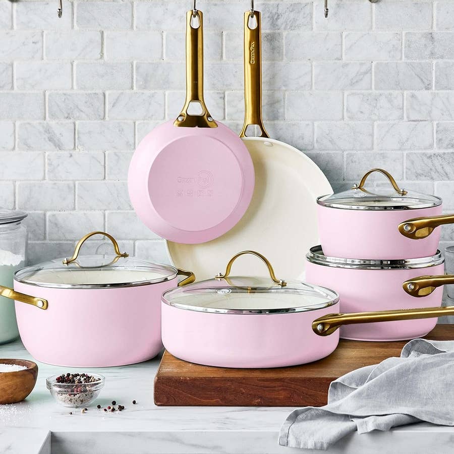 Crock Pot Artisan 5Qt Enameled Cast Iron Braiser Pan in Blush Pink - 5  Quart - On Sale - Bed Bath & Beyond - 36337644