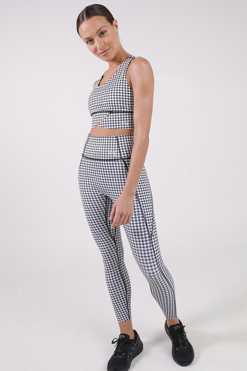 Workout Clothes To Stay Active This Summer