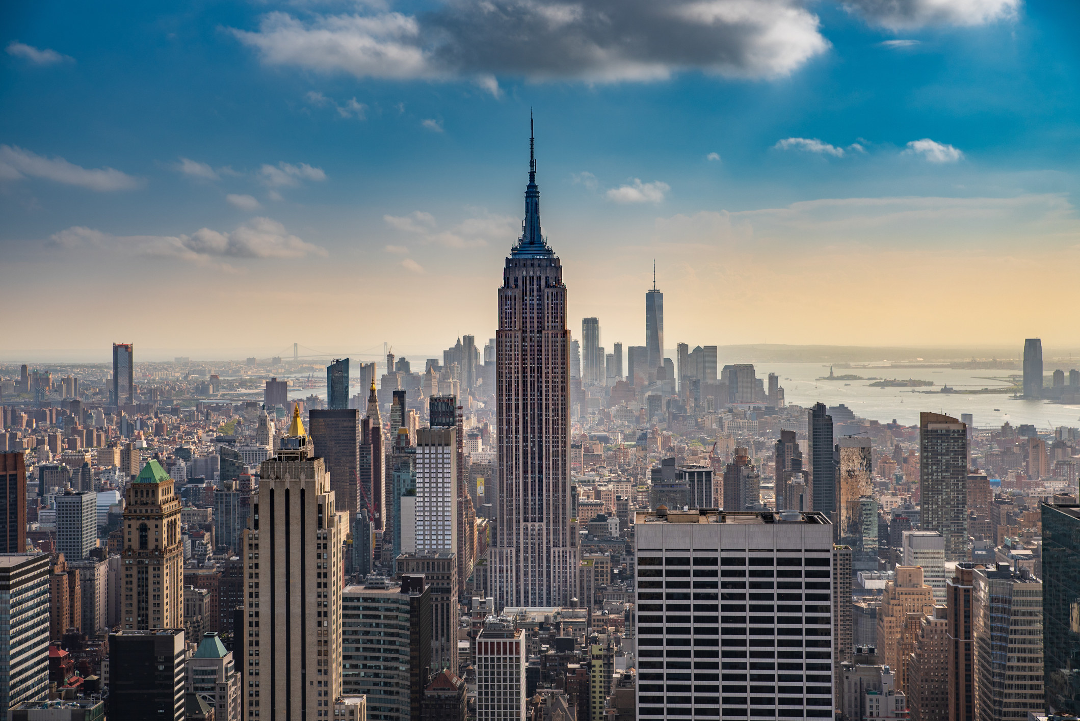 shot of the Empire State building and NYC&#x27;s cityscape