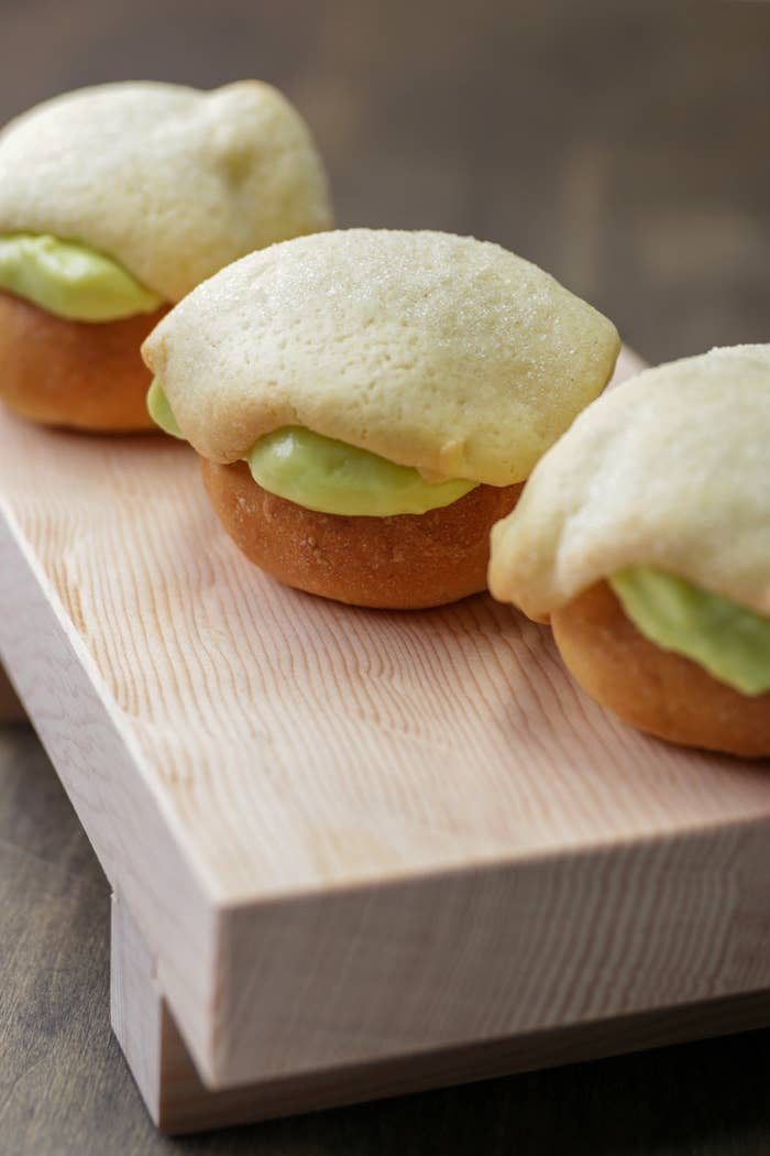 あのアニメのパンを再現 ヘイお待ちぃ メロン寿司ぱん