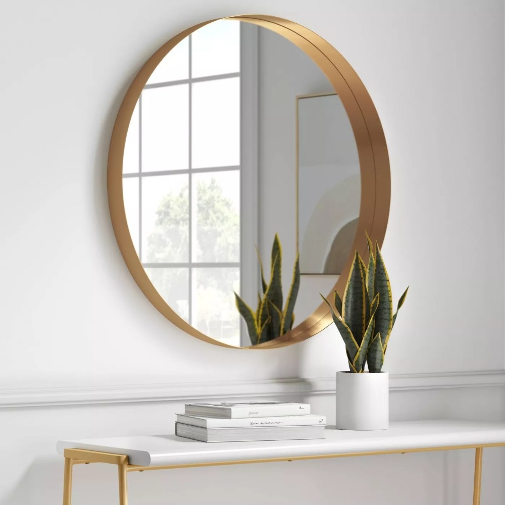 The mirror in the color Gold
