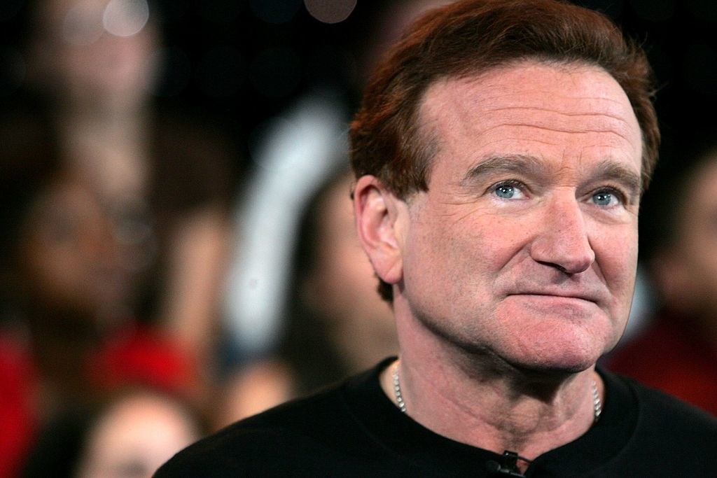 Robin Williams looking up