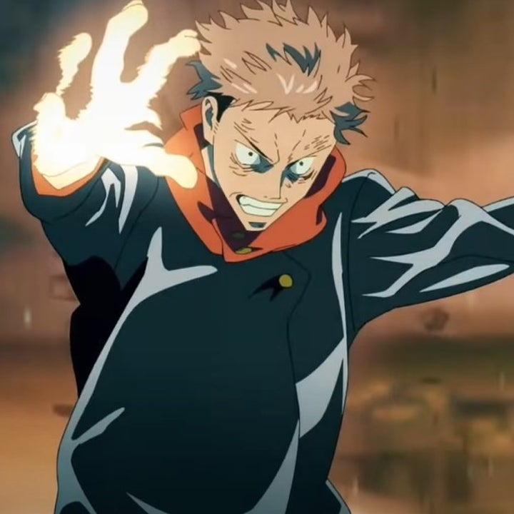 Yuji absorbing a blast which is distorting his right hand