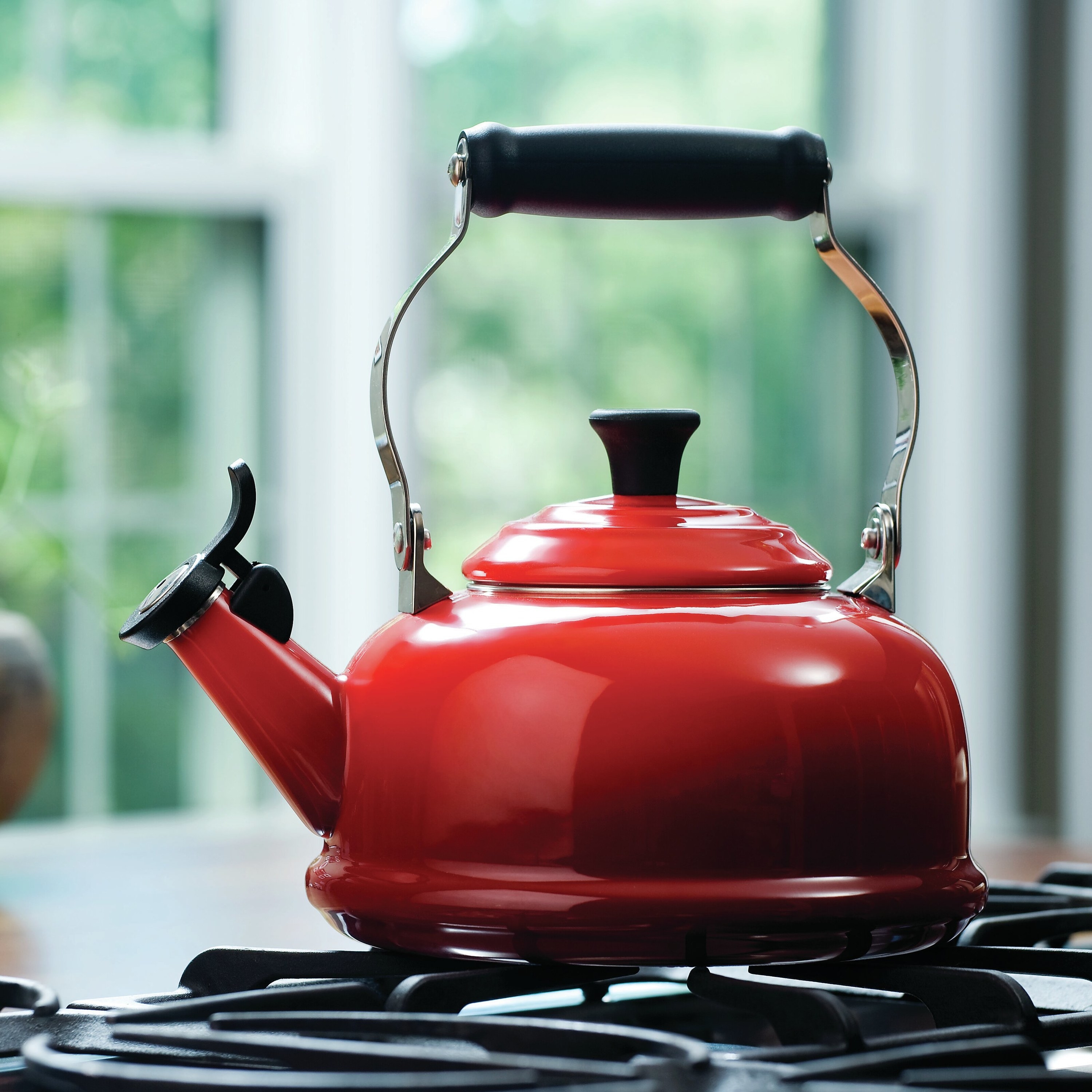 A red tea kettle