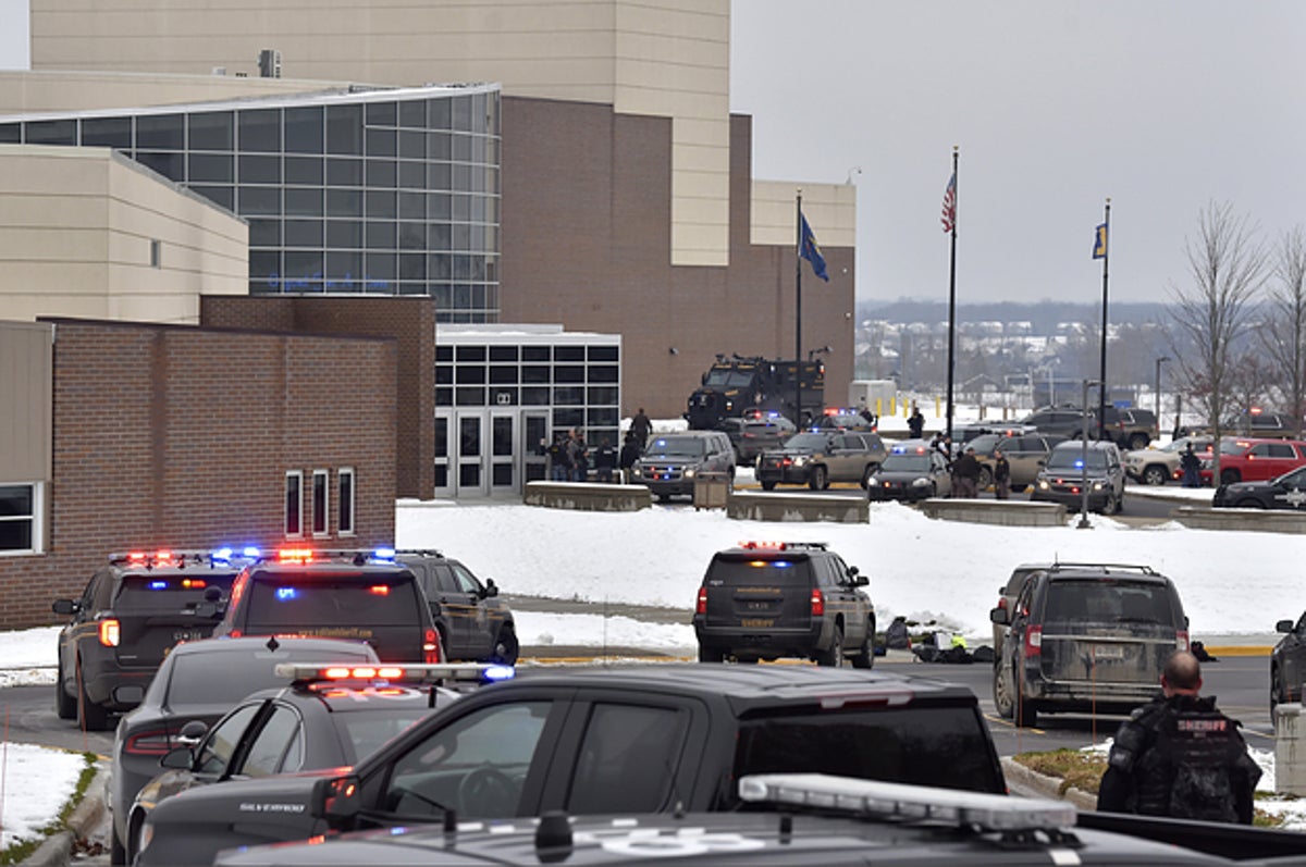 3 Students Were Killed And 6 Others Injured In A Shooting At A Michigan High Sch..