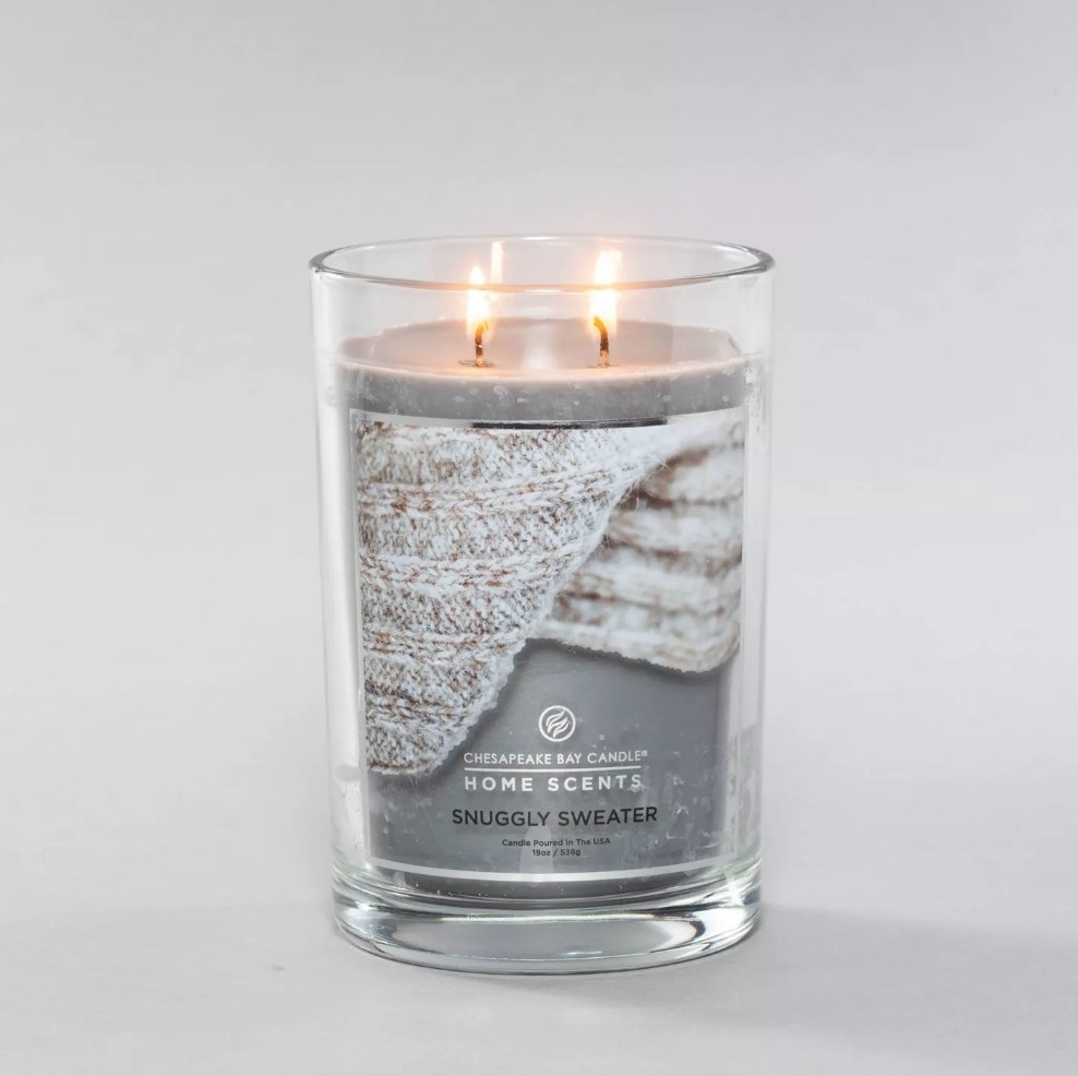 Snuggly sweater gray candle
