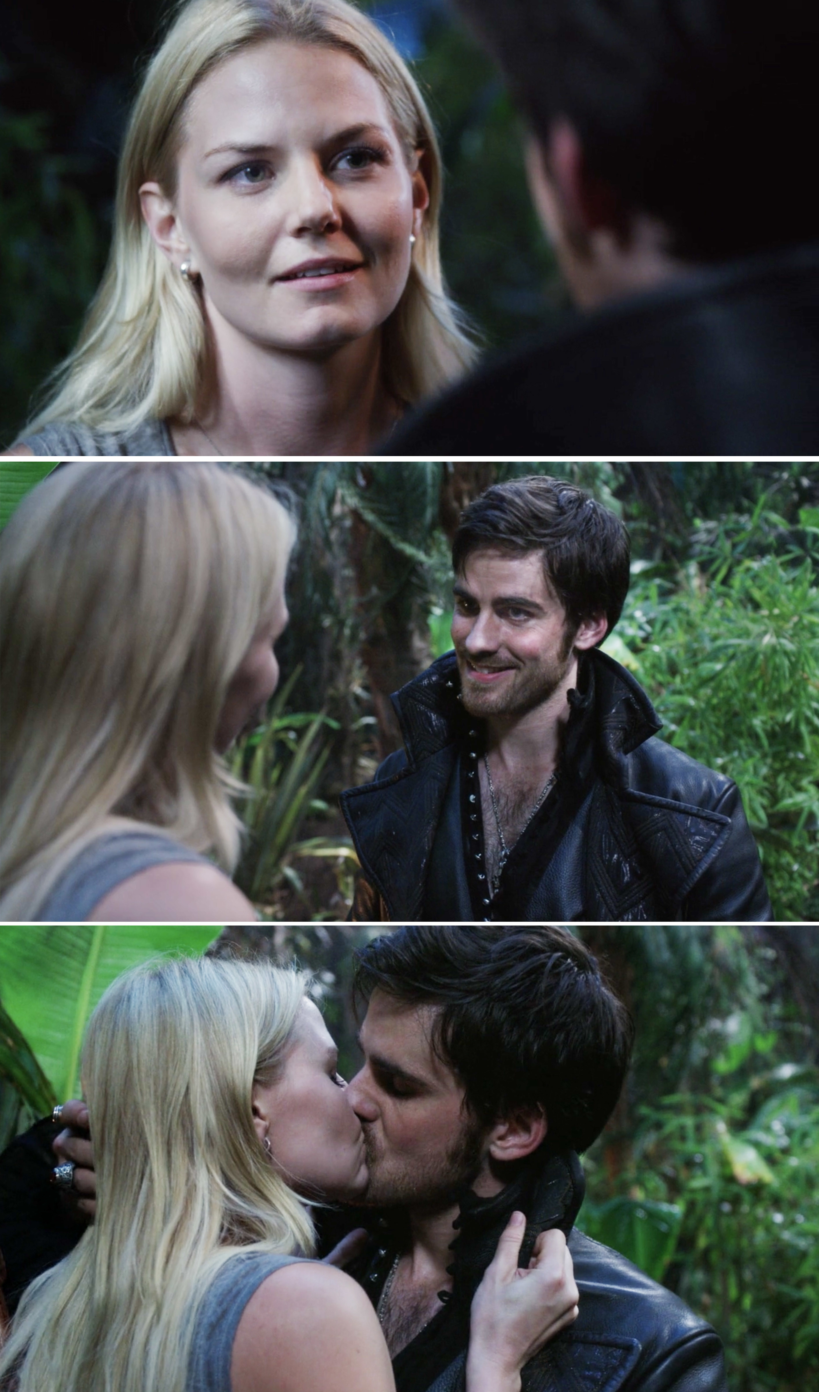 Hook and Emma kissing for the first time in the jungle